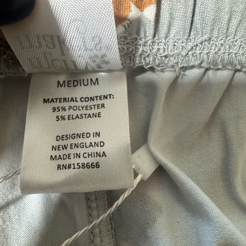 NWT Grey Holiday Dogs Pattern PJ Lounge Pants Size Medium - Picture 8 of 9